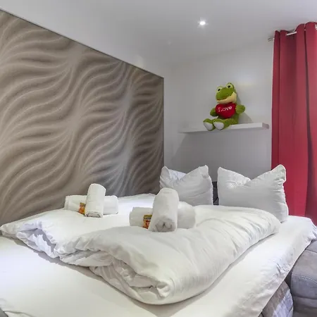 Apartment Arbeitsplatz, Tiefgaragenstellplatz, 4k Tv Netflix *